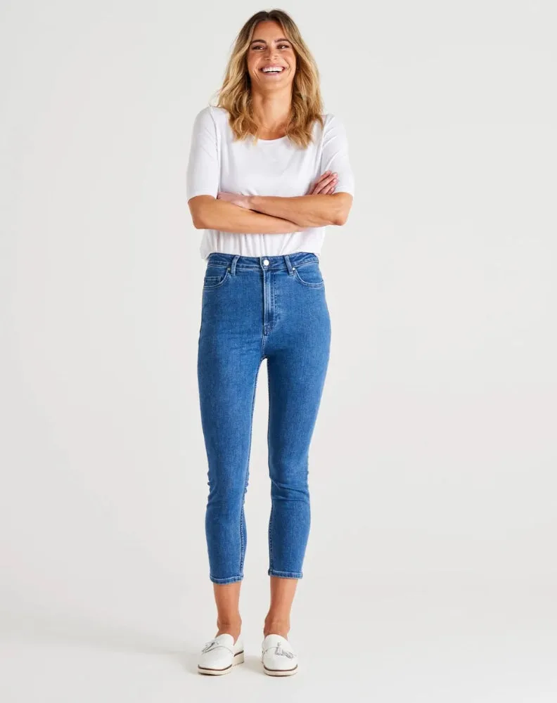 Betty Essential Jean - Vintage Blue