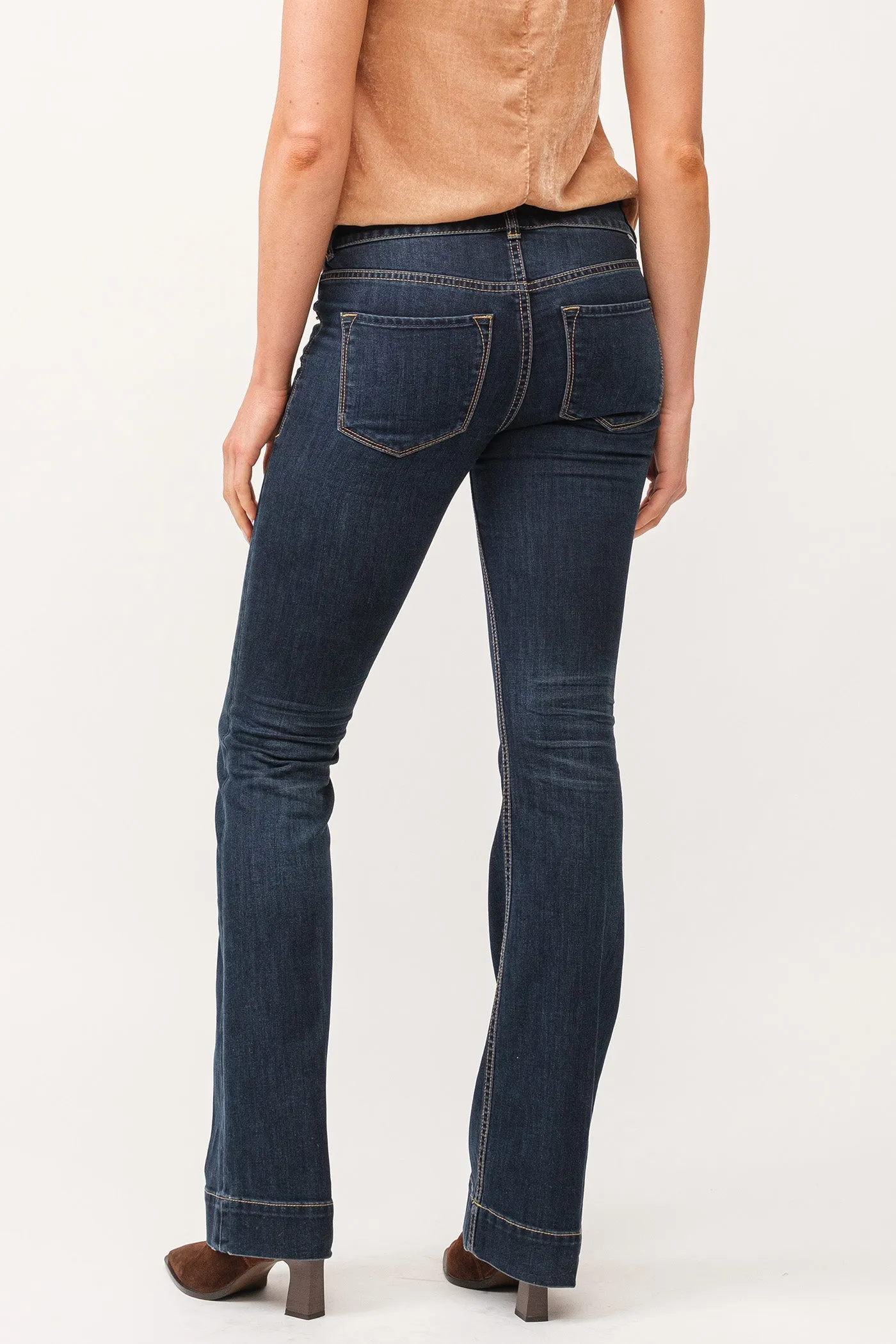 JAXTYN MID RISE CLEAN WIDE HEM BOOTCUT JEANS EMOTION