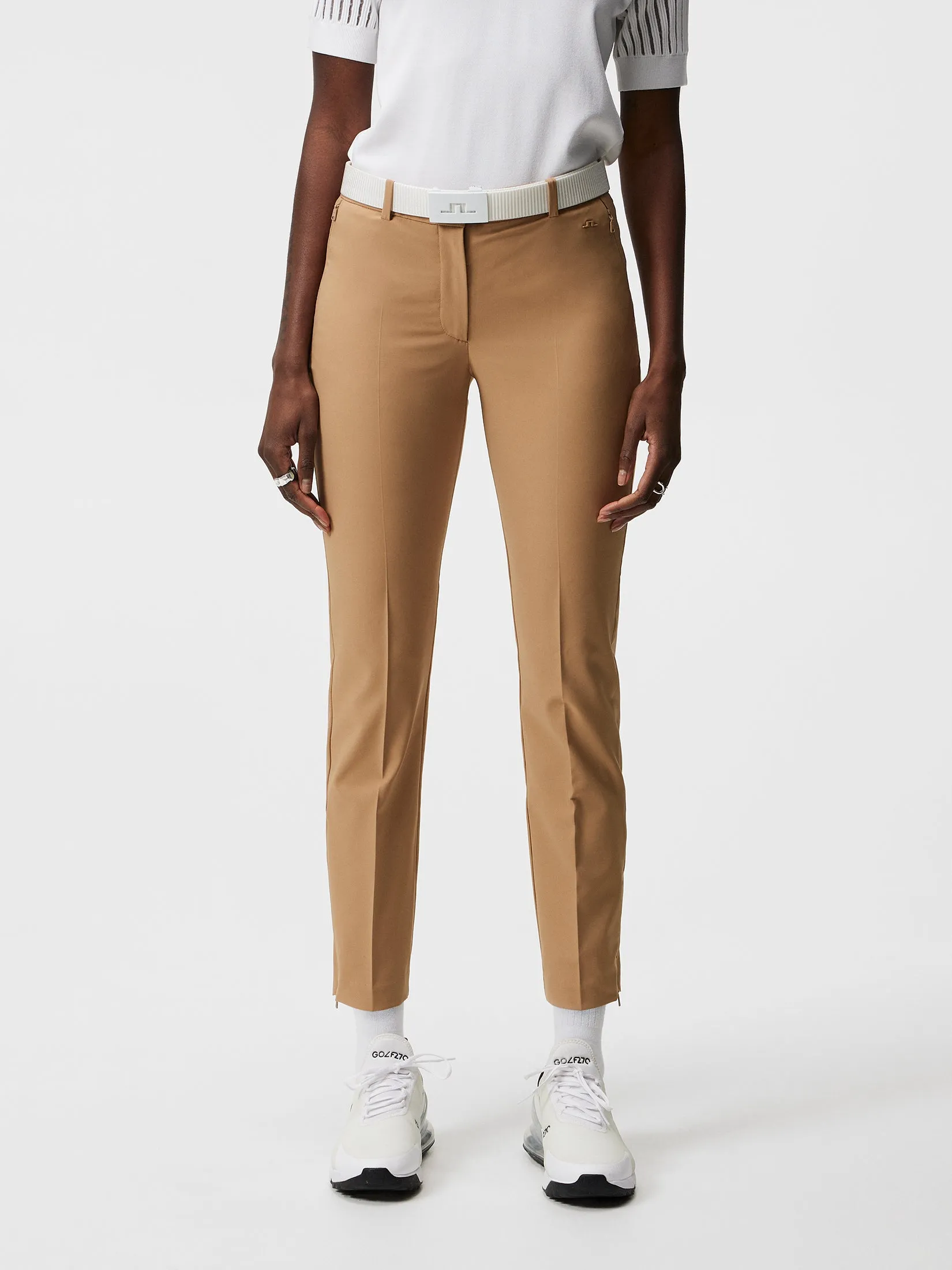 Pia Pant / Tiger Brown
